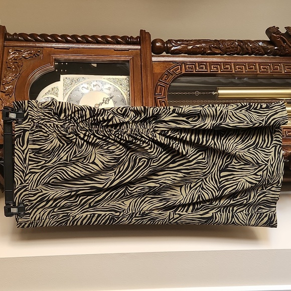 NWT, Michael Kors, Women's Olive and Black zebra print skirt, Sz M - Picture 5 of 10